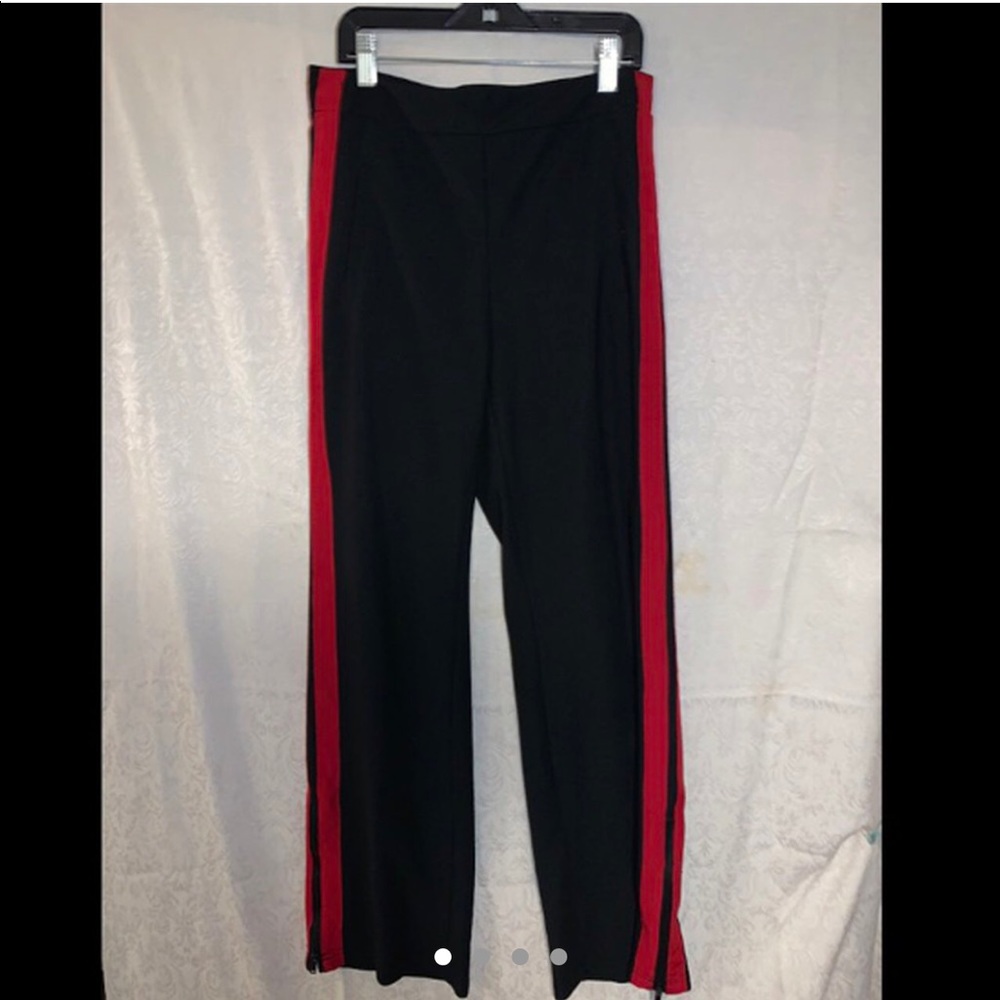 Black and red stripped pants with zippers